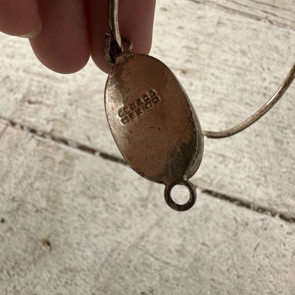 Vintage Mexican Alpaca Silver Pressed Flower Bangle Bracelet - Picture 7 of 8